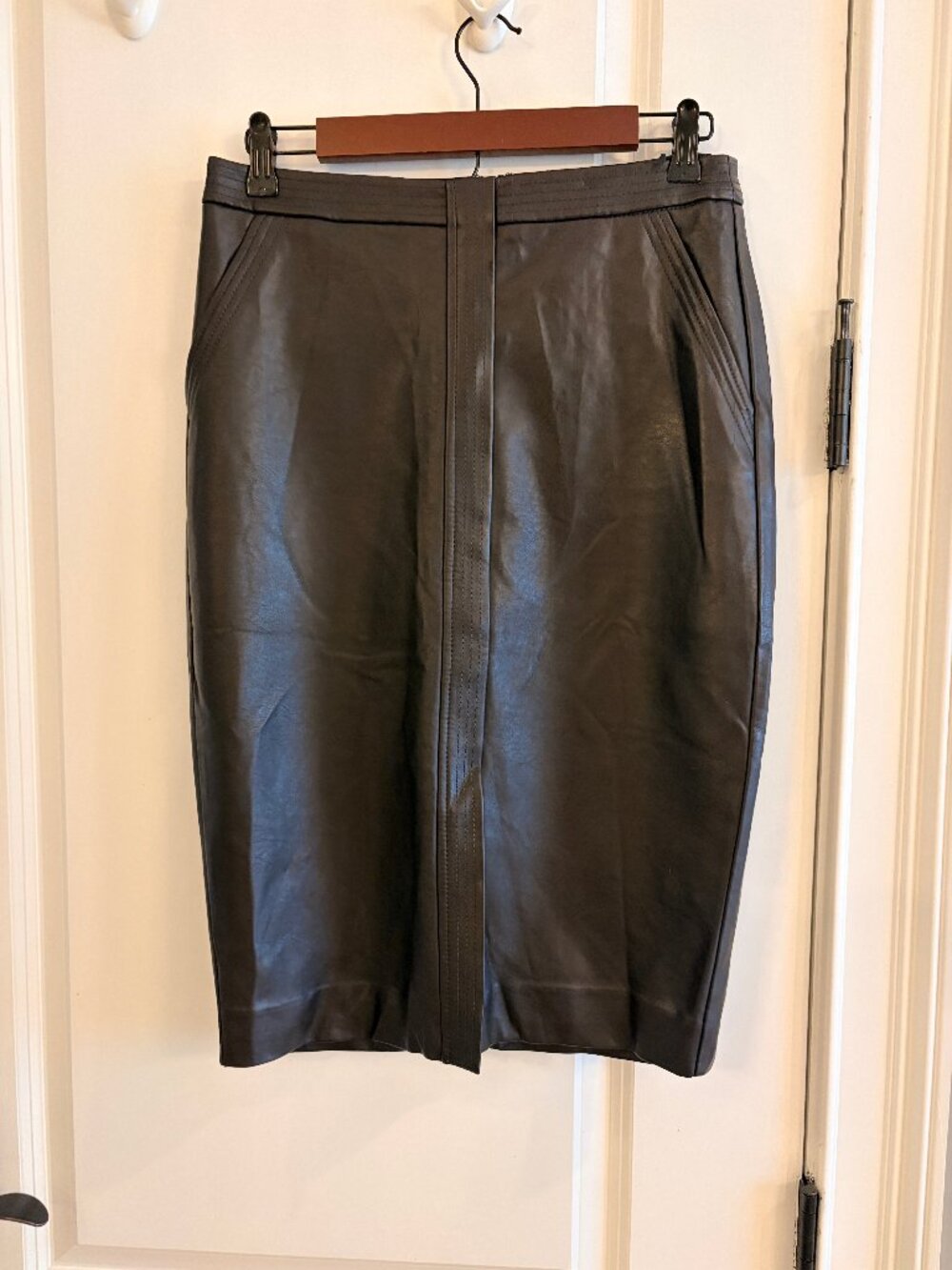 Vintage Limited faux leather skirt, zipper back, slant pockets, front split